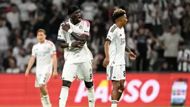 İlk maç, ilk gol! Abraham hızlı başladı