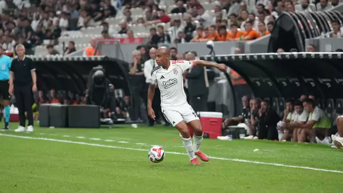 Joao Mario yeni sezona golle başladı