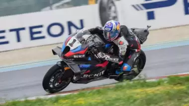 WBSK tarihinin 1000. yarış galibiyeti Toprak Razgatlıoğlu'ndan!