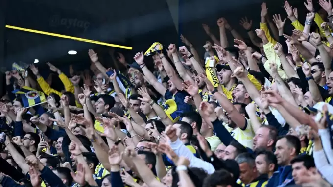 Taraftarın "Come to Fenerbahçe" hamlesi boşa gitti! Yönetim transfer etmek istediği futbolcu başkaymış...