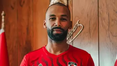 Nazım Sangare yeni takımına imzayı attı