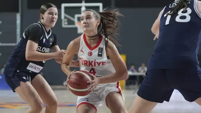 Türkiye'den Slovakya'ya fark: Yarı finaldeyiz!