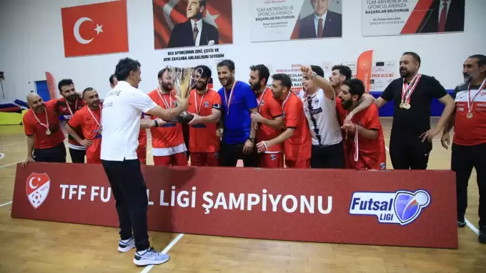 Türkiye şampiyonu iki yedekle Şampiyonlar Ligi’nde