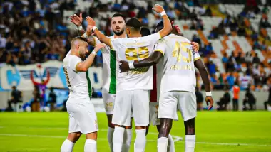 Amed SK, Adana Demirspor'a gol oldu yağdı