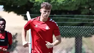 Trabzonspor'a Sivasspor'dan transfer! Genç futbolcu imzayı attı