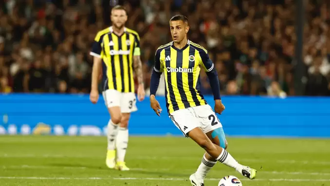 Fenerbahçe'de bir oyuncuyla daha yollar ayrılıyor