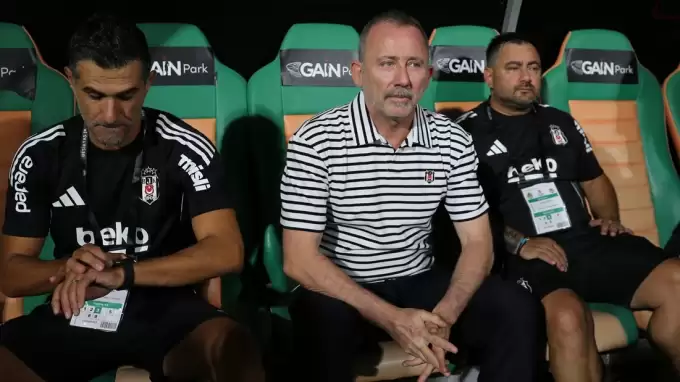 Beşiktaş'ta ayrılık haftası! Sergen Yalçın 3 futbolcunun biletini kesti...