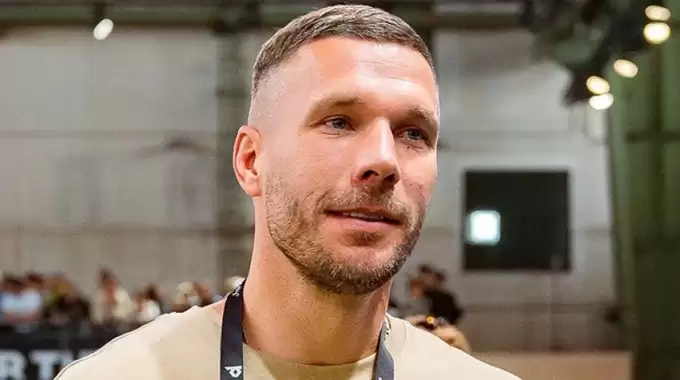 Lukas Podolski, EuroBasket'te Türkiye'nin kazanacağı madalyayı açıkladı