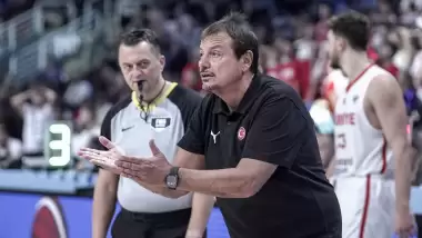 Ergin Ataman: "90 yıllık tarihte ilk kez yarı finaldeyiz"