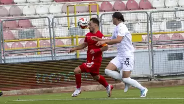 Boluspor, sahasında Manisa FK'yı devirdi