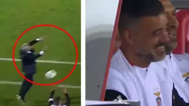 Mourinho kaleci gibi top tutmaya çalıştı, kulübedekiler dahi kendini tutamadı