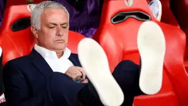 İZLE | Jose Mourinho'ya son dakika şoku! Taraftarı önünde hüsrana uğradı