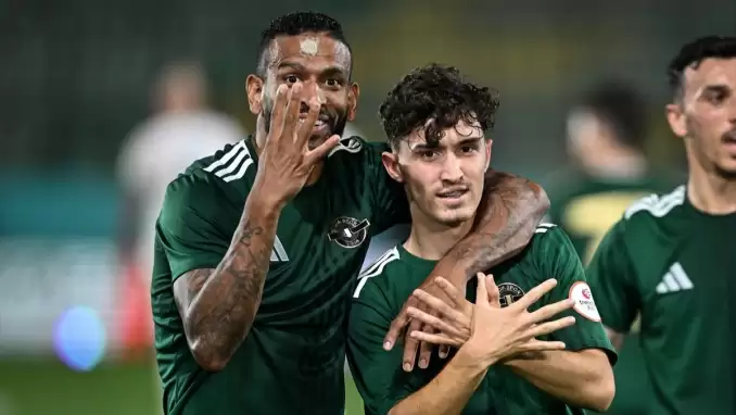 Berat Luş yıldızlaştı, Esenler farka koştu!