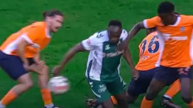 Başakşehir, MHK'yi istifaya çağırdı: "Türk futbolunda bugün elle asist yapıldı!"