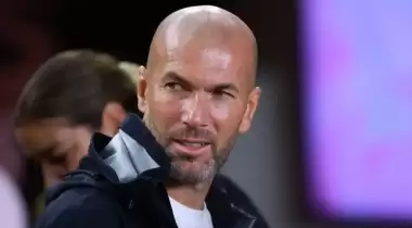 Zinedine Zidane'ın Manchester United'dan iki talebi var!