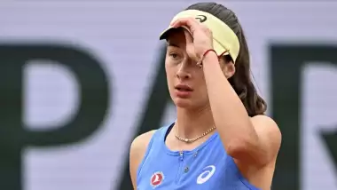 Zeynep Sönmez'den sürpriz veda!