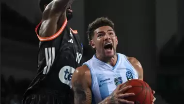 Türk Telekom, EuroCup'a kıl payı mağlubiyetle başladı