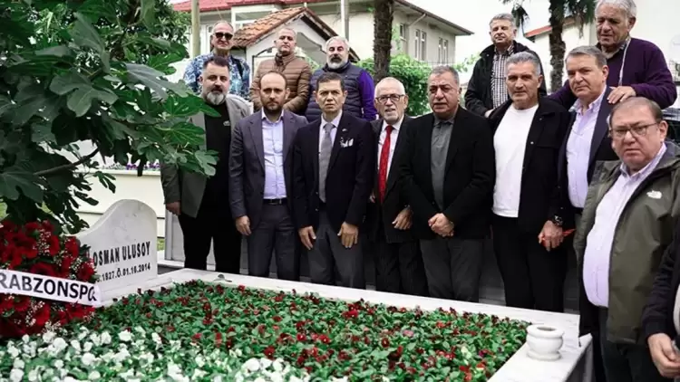 Trabzonspor Kulübünün kurucu başkanı Ali Osman Ulusoy mezarı başında anıldı