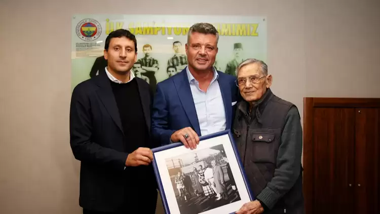 Fenerbahçe'den efsane futbolcusuna anlamlı jest