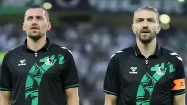 Sakaryaspor'dan Caner Erkin ve Burak Altıparmak kararı!