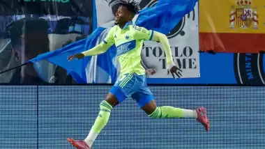 Olaylı maçta zafer golü Zaha'dan!