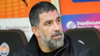 Arda Turan: Sığınaklara indik, futbolcuların üstlerini örttük!