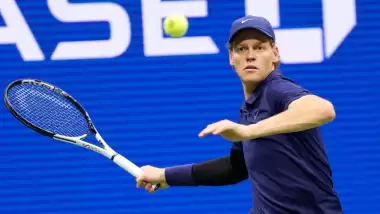 Jannik Sinner korkuttu! Maçı tamamlayamadı...