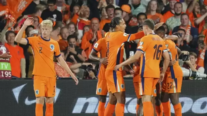 Hollanda'nın gol makinesi kampa katılamadı: Nedeni pasaport krizi