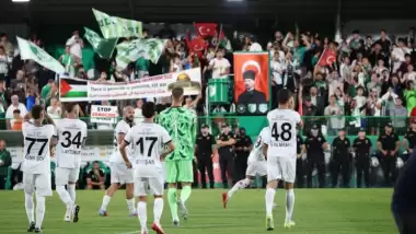 1200 km deplasmana gittiler, maçı ikinci yarı terk ettiler!