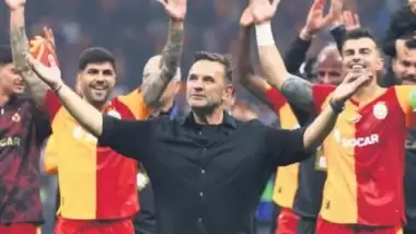 Galatasaray'da Okan Buruk'a yeni sözleşme! Yeni maaşı belli oldu...