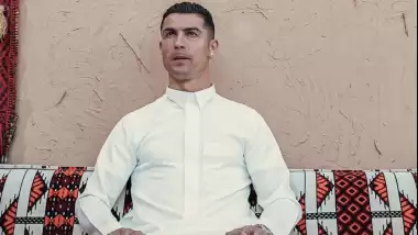 Cristiano Ronaldo futbol tarihinin ilk milyarderi oldu