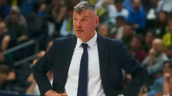 Sarunas Jasikevicius: "Onlardan hırslı bir şekilde sahada olmalıyız"