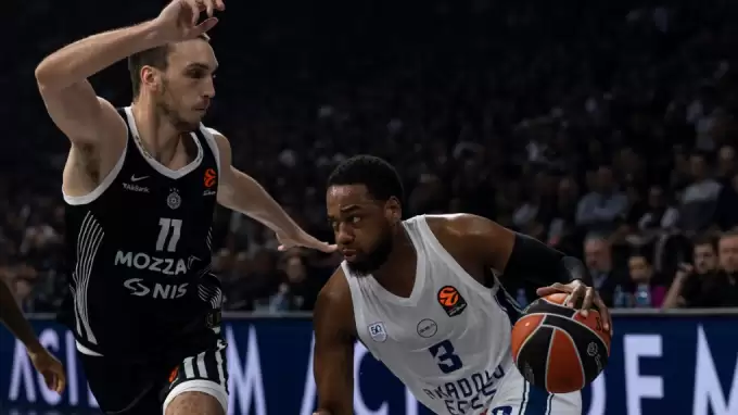 Efes, Belgrad deplasmanında çift haneden döndü! Sonunu getiremedi...