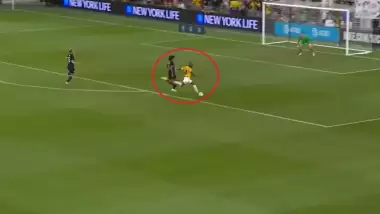 Fenerbahçe'nin eski yıldızından Amerika ağlarına yolladığı mükemmel gol 