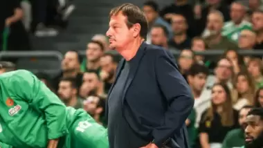 Ergin Ataman hakem kararları sonrası çıldırdı: Greko-Romen güreşi!