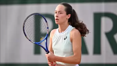 Zeynep Sönmez'den erken veda