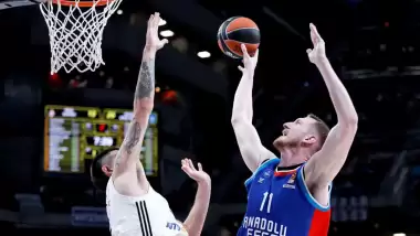 Efes'te yıldız oyuncu ayrılacak haberi çıktı! Kulüpten açıklama geldi