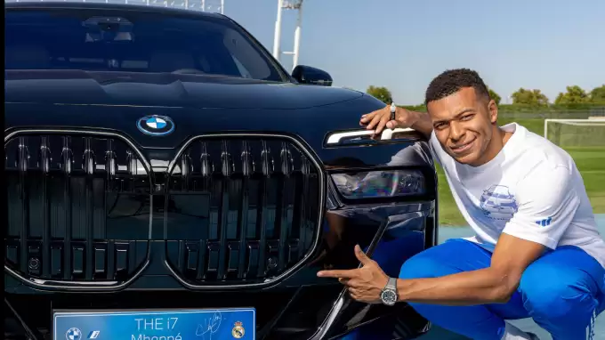 BMW armağan etti, Mbappe kullanamayacak! Sebebi şaşırttı