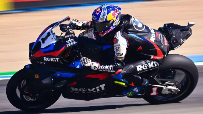 Toprak Razgatlıoğlu dünya şampiyonu!