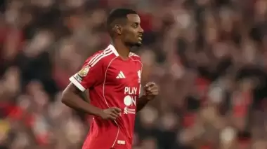 Wayne Rooney’den sert eleştiri: “İlk 11’de oynatmamalılardı”