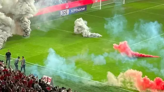 İsrail'de olaylı maç: Ortalık resmen savaş alanına döndü