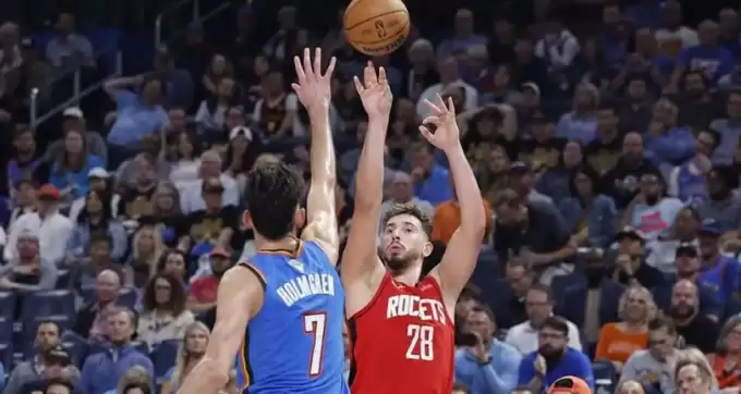 Alperen Şengün'den sezon açılışında müthiş şov! Kariyer rekoru kırdı, tarihe geçti...