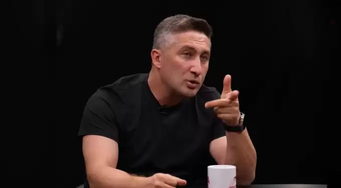 "İlkay ile konuştum" diyerek yıldız futbolcunun ne zaman sahalara döneceğini açıkladı