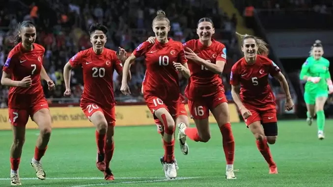 A Milli Kadın Futbol Takımı, Kosova'yı farklı devirdi