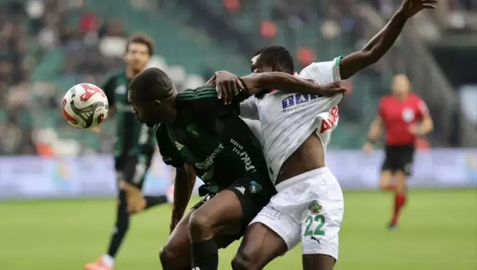 Kocaelispor seriye bağladı! Alanyaspor'u Tayfur Bingöl'ün röveşatasıyla yıktı