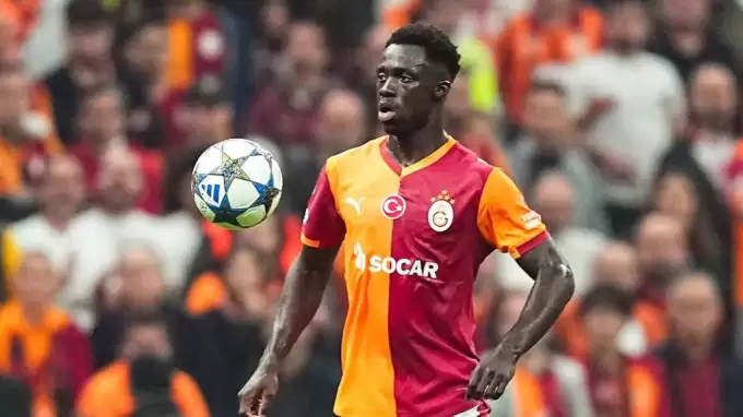 Galatasaray'da Davinson Sanchez'e uyarı üstüne uyarı