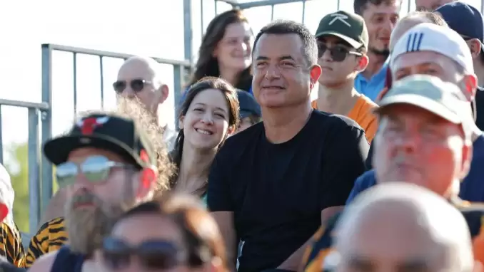 Acun Ilıcalı: "Türk futbolu için yabancı hakem şart"