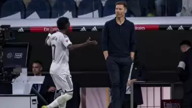 Real Madrid'de Xabi Alonso ve Vinicius Jr. krizi!