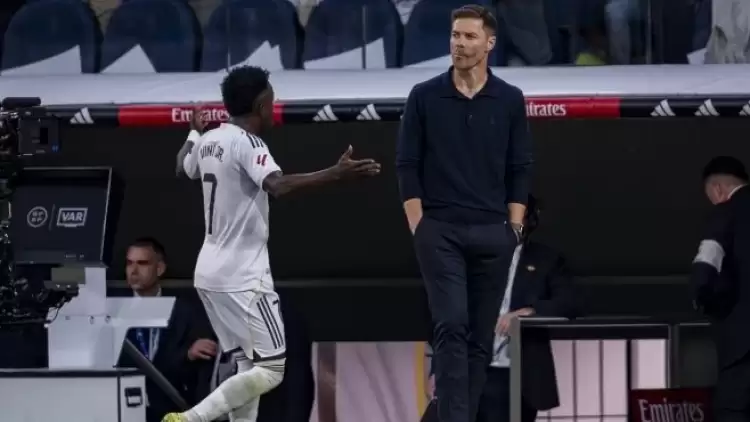 Real Madrid'de Xabi Alonso ve Vinicius Jr. krizi!