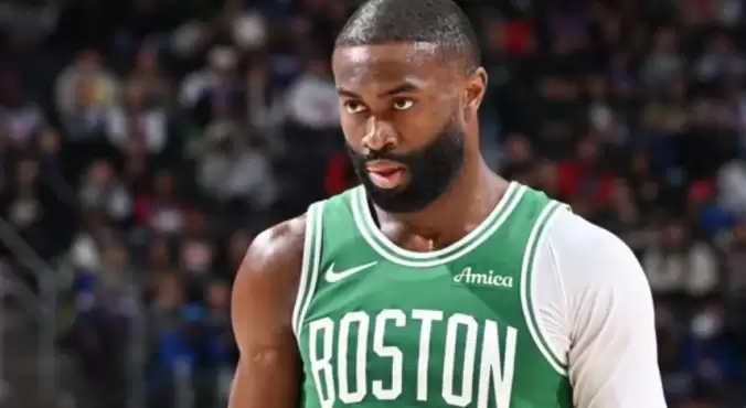 Jaylen Brown, LeBron James'i telefonla arayıp sordu: "Türkiye'ye gitmem gerekli mi?"